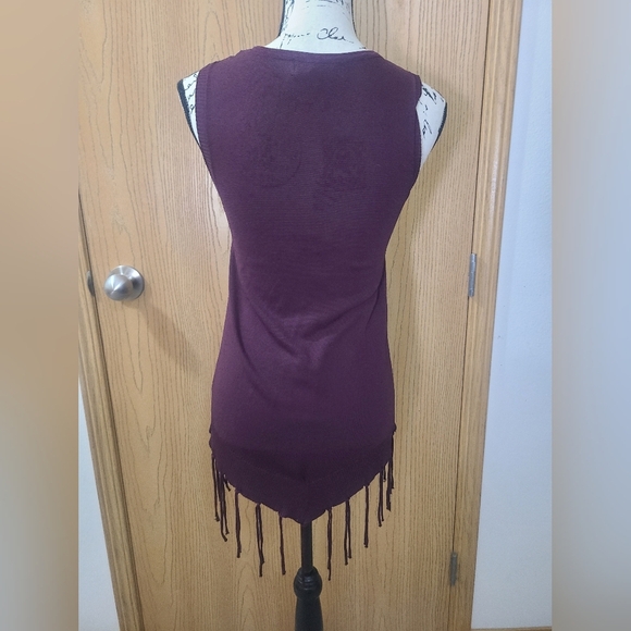 Papillon Plum Eggplant Boho Fringe Knit Tank Top - Picture 2 of 3